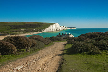 white cliff of Dover during daytime