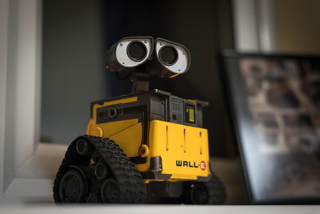 Wall-E plastic toy in macro photography
