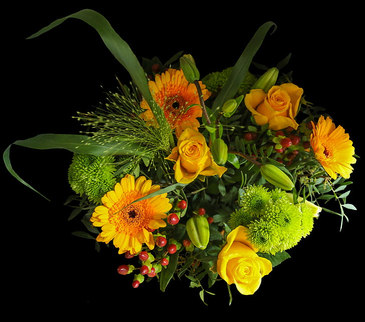 yellow roses and green chrysanthemums bouquet