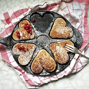 heart-shape cooking pan
