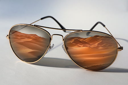 closeup photo of gray aviator-style sunglasses