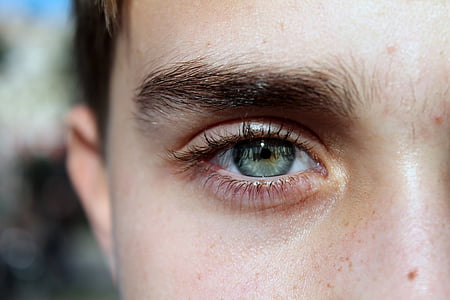 photo of person's green eyes