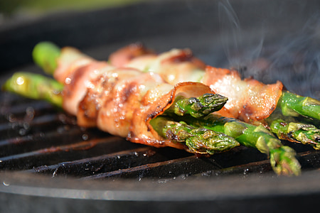 grilled asparagus wrap with bacon
