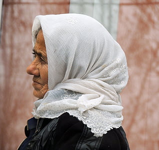 women's white lace hijab
