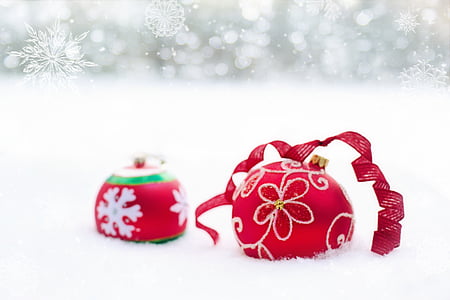 red and white floral christmas bauble