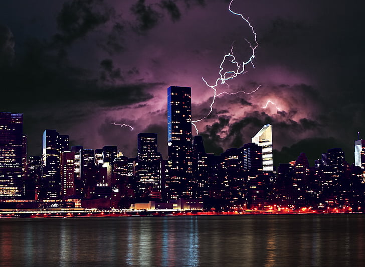 lightnings on city