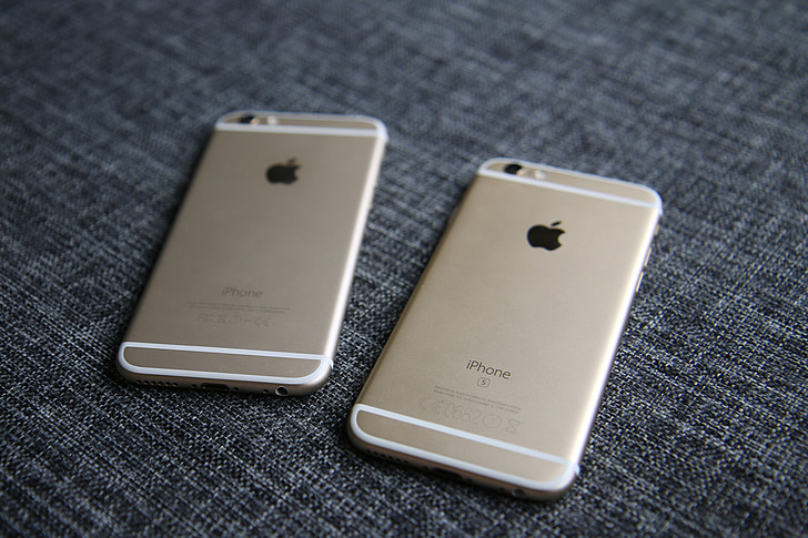 gold iPhone 6s and gold iPhone