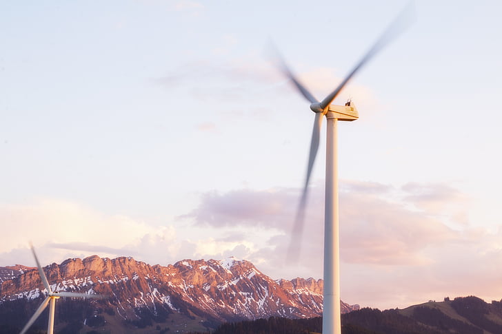 Royalty-Free photo: Spinning windmill under white sky at daytime | PickPik