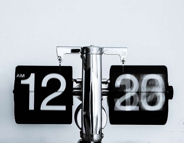 12:20 display clock