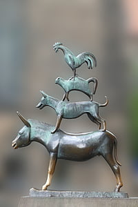 five assorted-animal figurine