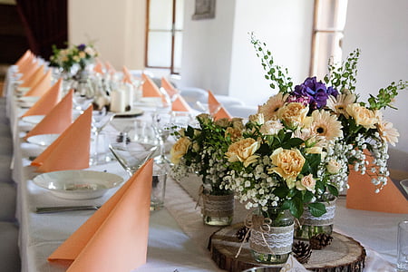 white and yellow flower arrangements