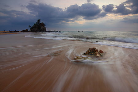 time-lapse photo of seashore