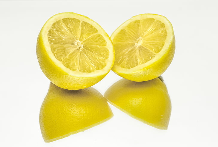 sliced lemon fruits