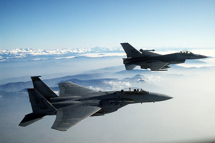 two fighter jets during daytime