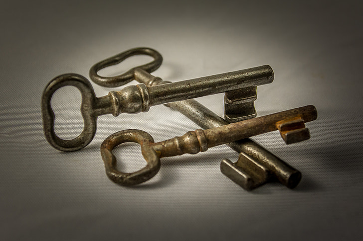 three skeleton keys