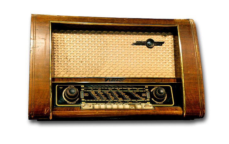 brown console radio
