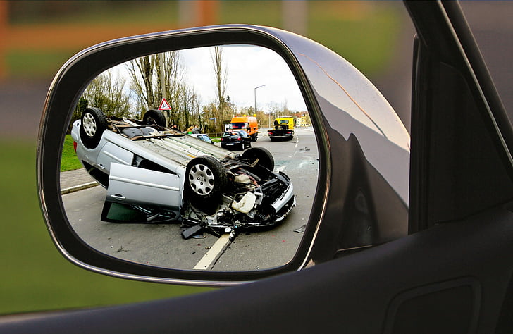 wreck car on side mirror