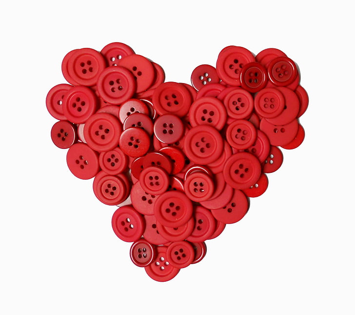 red button heart decor
