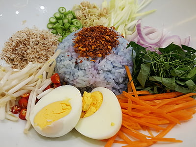sliced boiled egg and vegetables