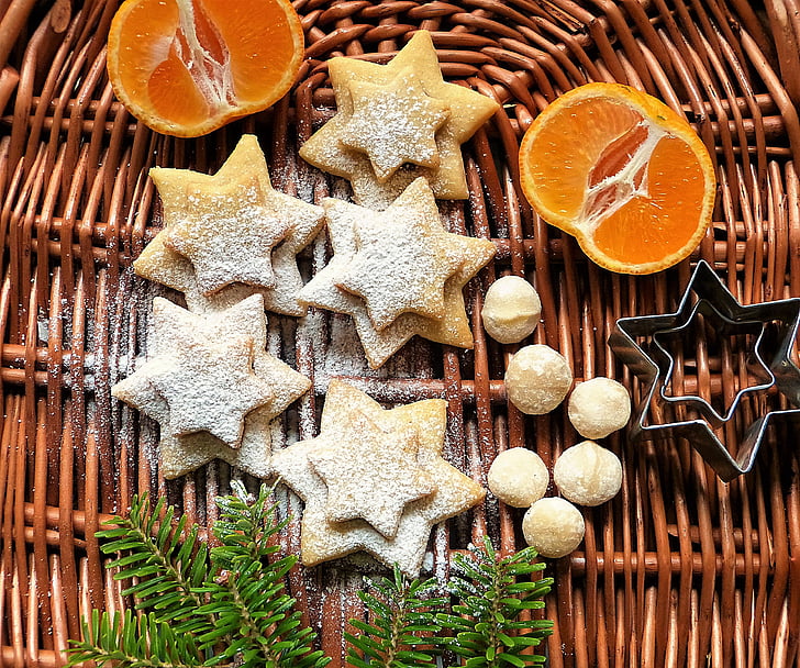 star cookie and lemon