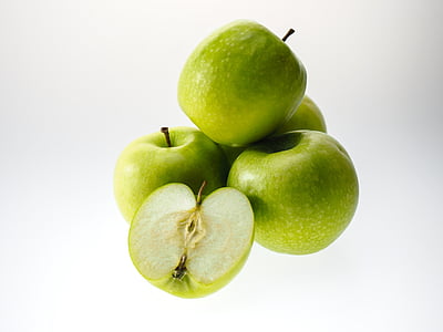 five green apple fruits
