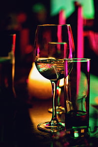 clear long-stem wine glass