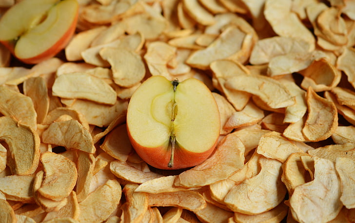 sliced apple close up photography