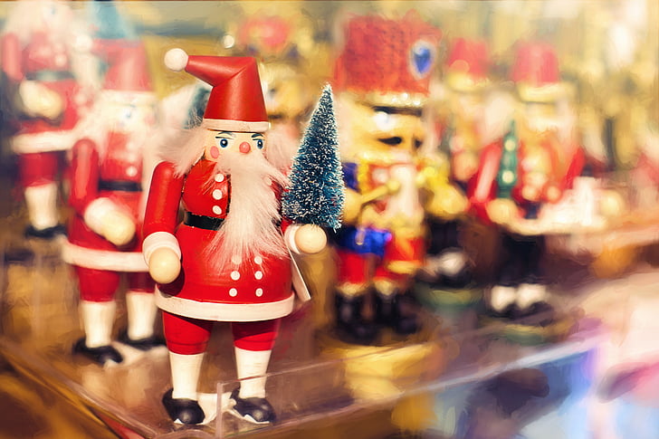 Santa Clause figures