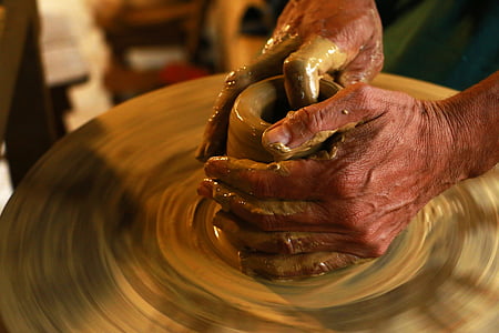 hands, spinning, workshop, handmade, ceramics, pottery