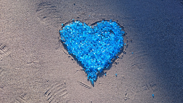 blue heart beads at daytime