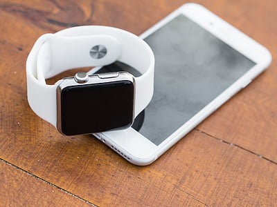 silver aluminum case Apple Watch near post-2017 iPhone