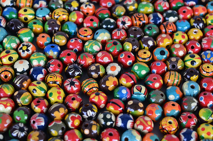 closeup photo of assorted-color beads