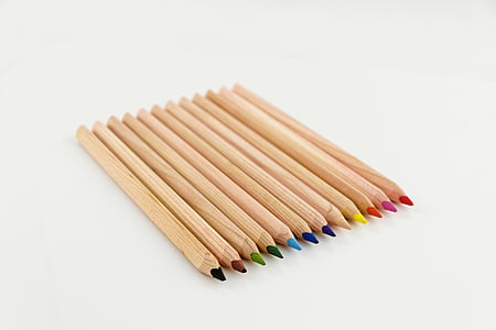 assorted-color pencil set