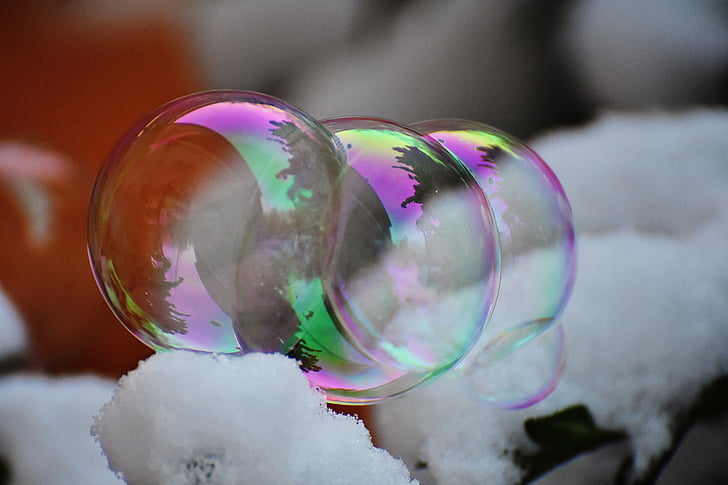 closeup photo of bubbles