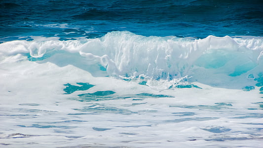 close up photo sea waves