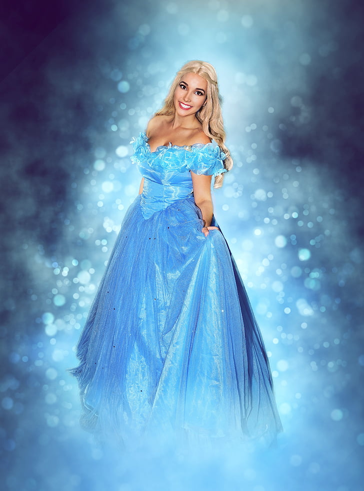 woman wearing Disney Frozen Elsa dress