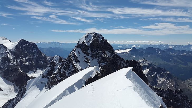 mountain alps at daytime