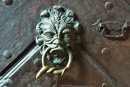 brass monkey door knocker