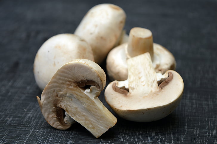 Royalty-Free photo: Sliced button mushrooms vegetables close-up photography | PickPik