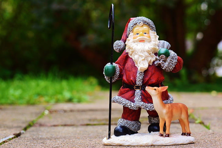 Santa Claus ceramic figurine outdoor