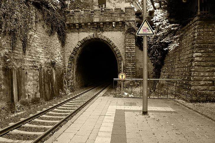 train tunnel photography during daytime