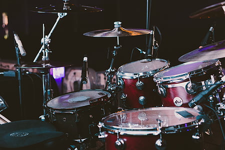 red drum set