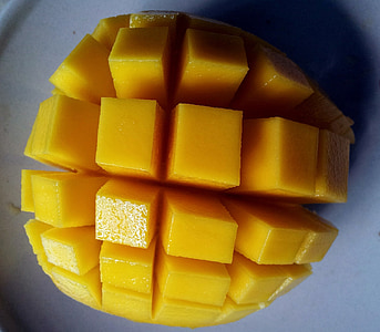 sliced mango fruit