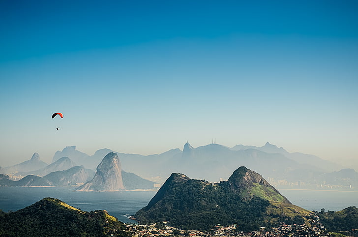 Image Lake And Glacier Peak In Rio De Janeiro, Brasil Foto Royalty Free,  Gravuras, Imagens e Banco de fotografias. Image 137478944