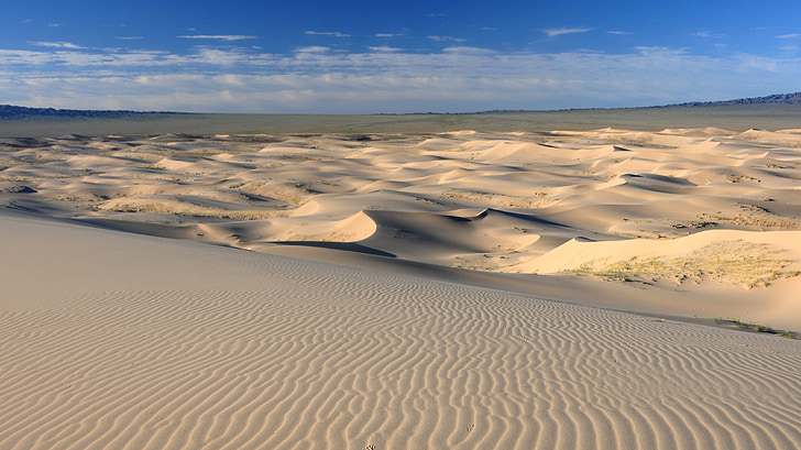 gray desert sand