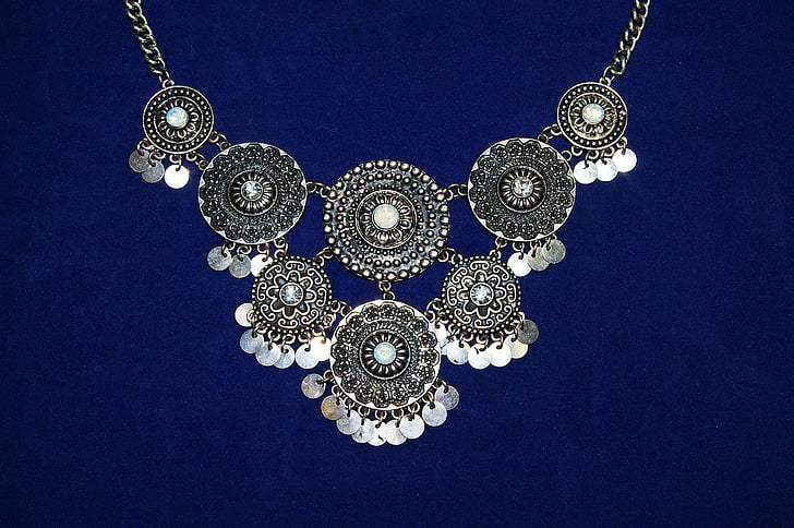 gray floral necklace