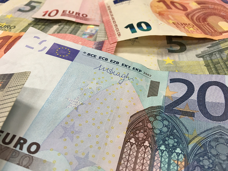 assorted-denomination Euro banknotes