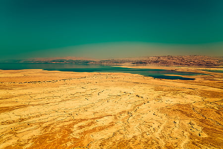 dead sea shore during daytime