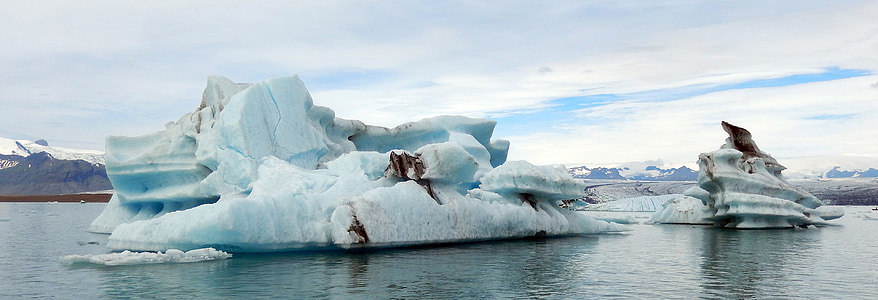 iceberg at daytime