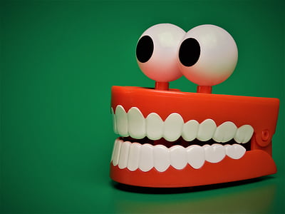 gums and teeth illustration